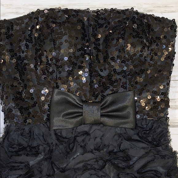 Cire Mini Sequin Dress Size 2 - Picture 2 of 7